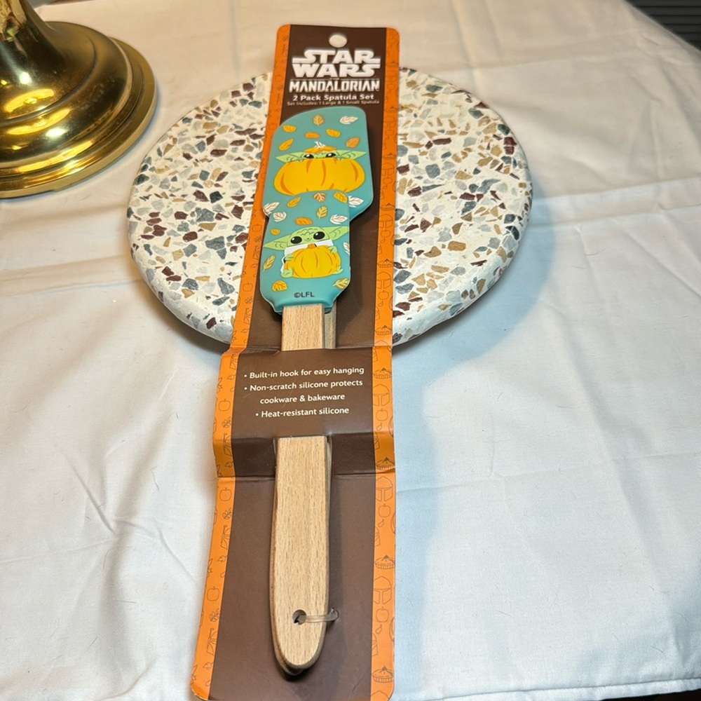 Disney set of Mandalorian spatulas